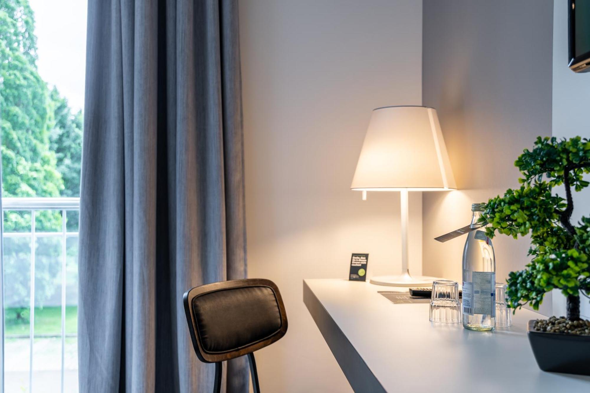 Hotel Leipheim Sued Экстерьер фото