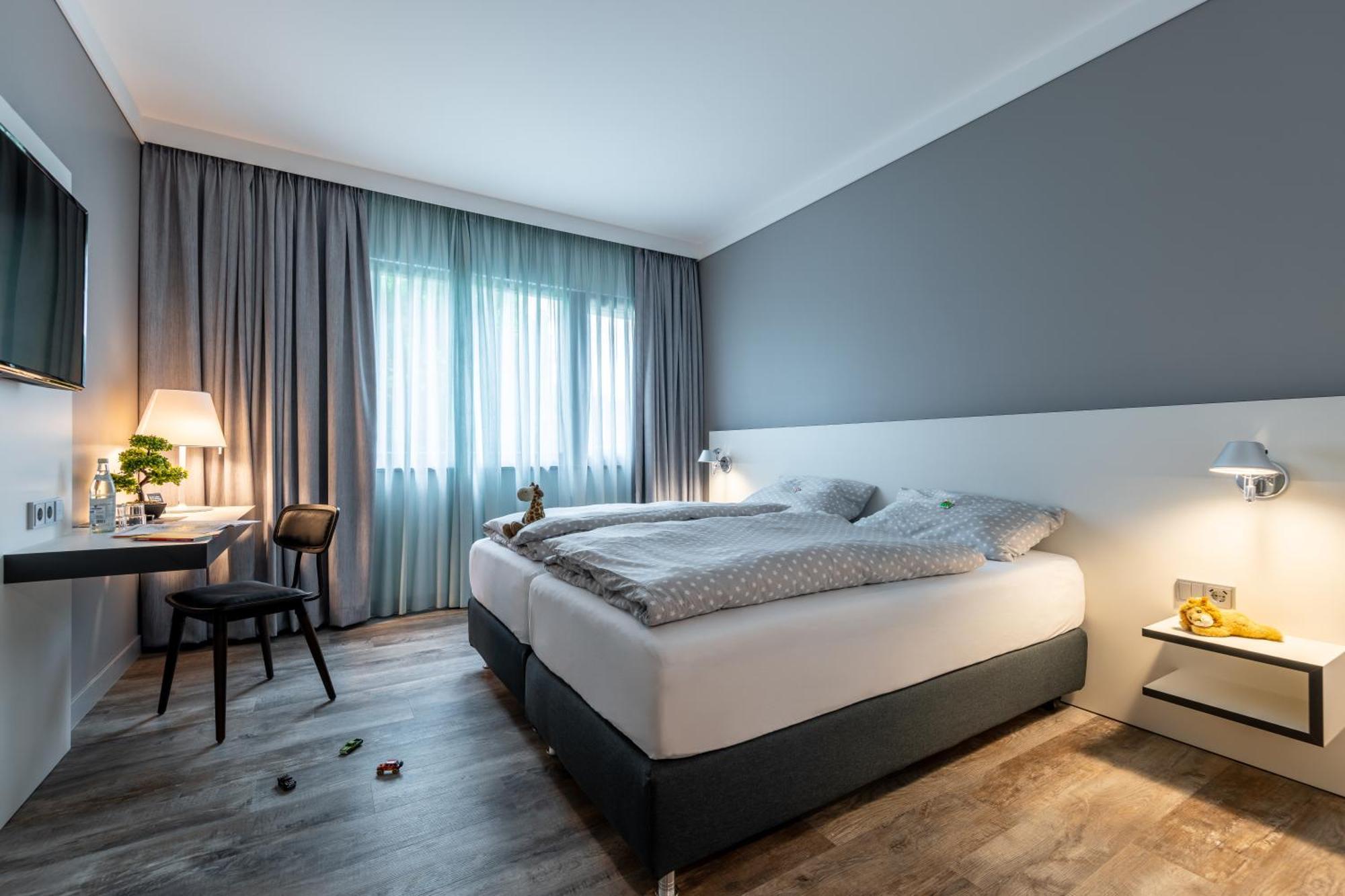 Hotel Leipheim Sued Экстерьер фото