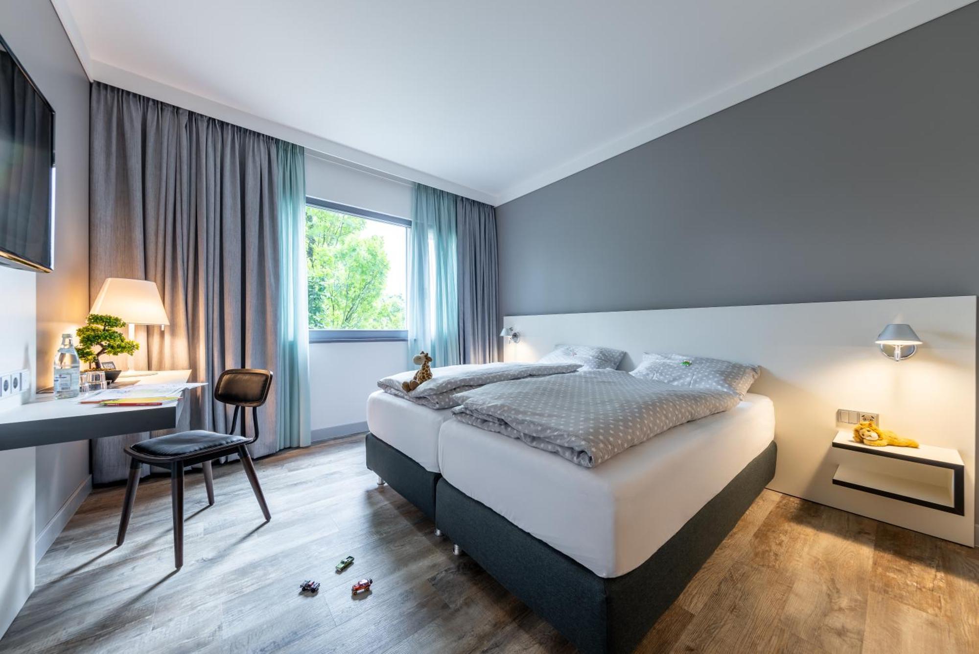 Hotel Leipheim Sued Экстерьер фото