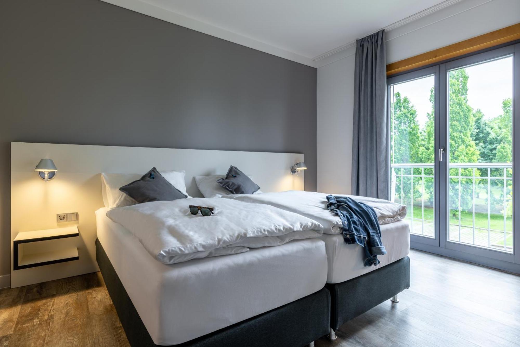Hotel Leipheim Sued Экстерьер фото