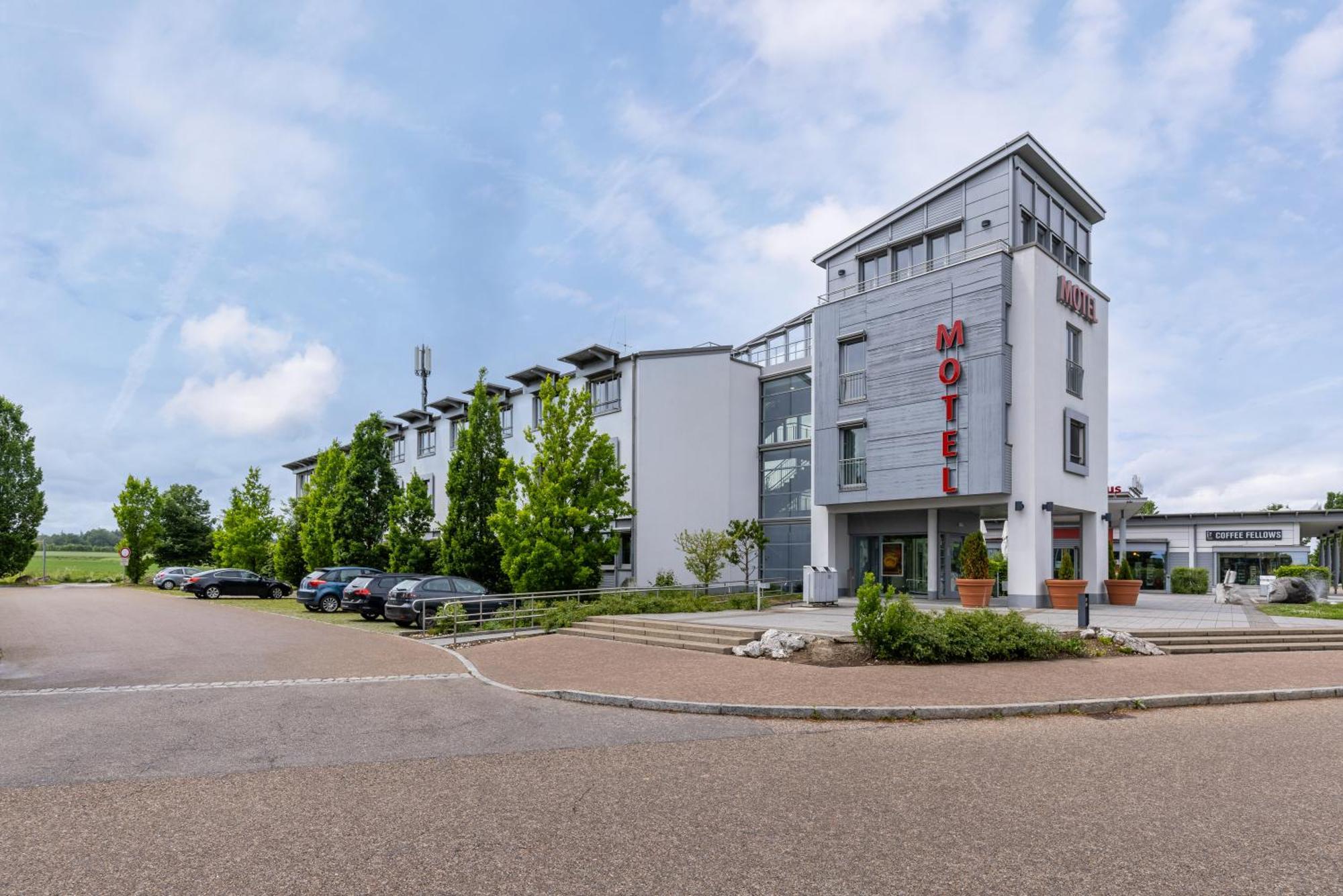Hotel Leipheim Sued Экстерьер фото
